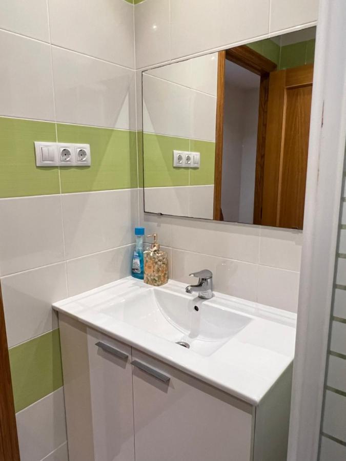 Habitacion Con Bano Privado- En Casa Familiar Beatriz บาเลนเซีย ภายนอก รูปภาพ