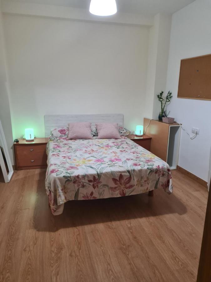 Habitacion Con Bano Privado- En Casa Familiar Beatriz บาเลนเซีย ภายนอก รูปภาพ